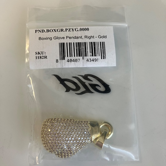 GLD Iced Boxing Glove Pendant - Picture 4 of 5